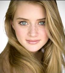 Blue eyed women can always count on the strawberry blonde shade, since it goes perfectly with their eyes and skin complexion. Everybody Knows Pietro Maximoff Chapter 6 Blonde Hair Green Eyes Blonde Green Eyes Green Eyes Freckles