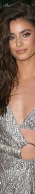 Taylor Hill The Business Of Fashion 500 Gala Rosto