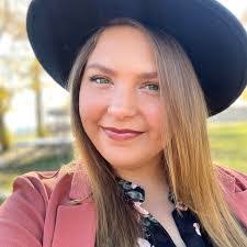 Alyssa Hendrick's Instagram, Twitter & Facebook