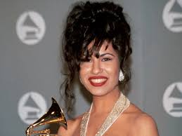 Despite abraham's greatest efforts to separate selena and chris, the two eloped on. Selena S Husband Chris Perez Reacts To New Netflix Series Sheknows