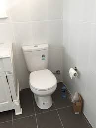 All users should be able to reach the toilet paper roll while seated on the toilet. Toilet Paper Holder Advice Houzz Au