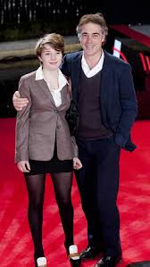 It was assumed that he would be an architect, so he studied architecture in edinburgh. Greg Wise Height