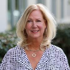 Paige Burgess's Instagram, Twitter & Facebook