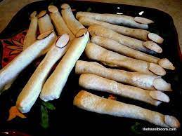 Come Hither My Pretties That S Right Just A Little Bit Closer These Numbers Or Shall I Say Digits Be Witches Fingers Breadsticks Easy Halloween Food