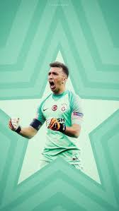 Muslera Galatasaray In Olmazsa Olmaz Kalecisi Galatasaraylilar Takiminizin En Guzel Duvar Kagitlarini Telefonunuzu Duvar Duvar Kagitlari Siyah Aslan