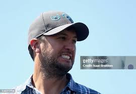 481 fotos e imágenes de alta resolución de Bryan Archer