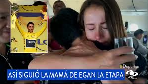Nació en zipaquirá, cundinamarca, colombia. Video Momento Madre Efgan Bernal Entero Triunfo En Tour Francia Desde Un Avion