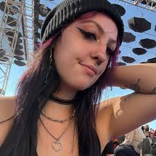 Katie☀︎ (@katie.reda) • Threads, Say more