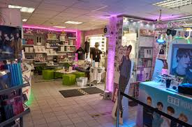 Hallo, da das neue album mots:7 von bts zum vorverkauf gestartet ist habe ich mir das album bei der daebak seite bestellt. Daebak K Pop Shop Ladengeschaft In Frankfurt Am Main Daebak K Pop Shop Der Erste K Pop Shop In Deutschland