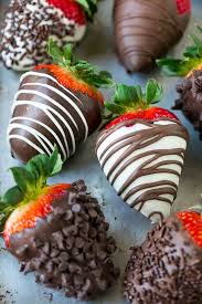 I will show you the best way to drizzle white chocolate over the top so that it lo. Chocolate Covered Strawberries Dinner At The Zoo