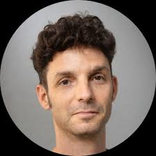 אולי יש לי כאן חברים מעצבים שמחפשים מקום מעניין?