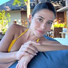 'Bachelor in Paradise' alum Bibiana Julian makes surprise pregnancy  announcement