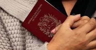 Venezuelan embassies are the last priority for the ministry of internal affairs, justice and peace who controls saime (the entity in charge to process and issue passports). A Passport For A Venezuelan A Venezuelan For A Passport Caracas Chronicles