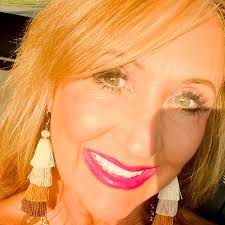 Question: Flat hat or Cowboy hat?….Or no hat…Packing for stagecoach.