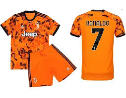 «новая форма сборной украины точно особенная и умеет шокировать» 08 июня 2021 22:37 Detskaya Oranzhevaya Forma Ronaldo 2021 Goda