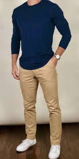 Calça Bege Com Camisa Jeans Masculina Calca De Sarja Bege Camiseta Manga Longa Azul Escuro Tenis Branco Outfit Em 2020 Calca De Sarja Calca Sarja Masculina Camiseta Manga Longa