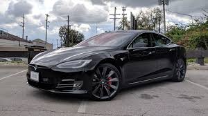 Tesla Ikinci El Model S In Otonom Surus Ozelligini Kapatti