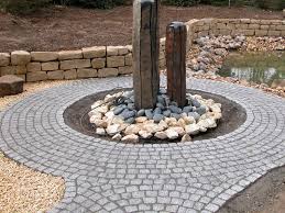 Granit Natursteinpflaster Mit Fester Fuge Gartengestaltung Ideen Granitpflaster Pflaster