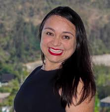 BabyVRI: ¿Quién es esta pequeñita divertida que brilla sobre el escenario? 