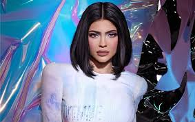 Discover the latest collections from kkw beauty by kim kardashian west. Kylie Jenner Kena Kritik Gara Gara Tampil Dengan Rambut Kepang