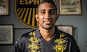 Real España ejerce opción de compra de panameño Aparicio