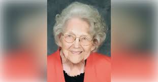 Amy Canfield's Instagram, Twitter & Facebook