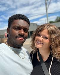 So about a year ago (7/11/23)… I randomly came across this amazing gurl  (thanks to my friend Emma 🫡) named Sophia. At first I didn't expect much  when I met her… but