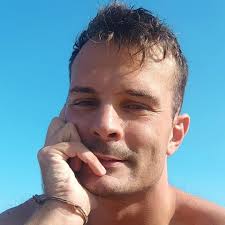 Looking for a notary who can urgently register a cohabitation deed. Any  recommendations?