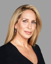 Jean Deegan's Instagram, Twitter & Facebook