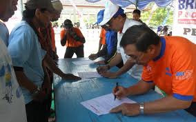 Hal ini menyatakan bahwa sistem negara yang terbentuk dalam undangundang dasar haruslah berdasar kedaulatan rakyat dan. Contoh Kedaulatan Rakyat Di Lingkungan Keluarga Berbagai Contoh