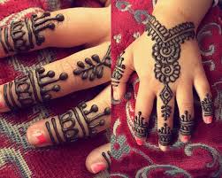 Top 20 Mehndi Designs For Kids To Try In 2019 Henna Designs For Kids Mehndi Designs For Kids Mehndi Designs For Beginners