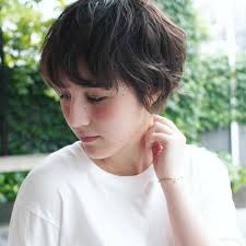平本 雄一朗 yuuichirou hiramotoさんはinstagramを利用しています hair make botan hiramoto ご予約 ご相談lineより承っております line line hiramoto motoスタイル ア ショートヘア くせ毛 ショートヘア くせ毛