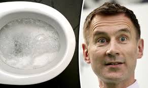 Jeremy Hunt proves incapable of flushing train toilet