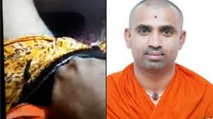 VIRAL VIDEO : ಬಾಲಕಿಗೆ ಬೆತ್ತಲೆ ವಿಡಿಯೋ ಕಾಲ್‌ ಮಾಡಿದ್ರಾ ಸ್ವಾಮೀಜಿ..? - VIDEO -  Navasamaja