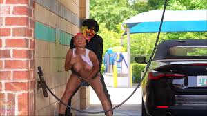 Gibby The Clown Fucks Banks At A Local Car Wash In Broad Daylight - XNXX.COM