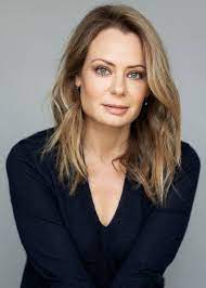 Catherine st laurent is a director of brand and special initiatives at pivotal ventures. Catherine St Laurent Roblap22 Catherine St Laurent Roblap22 Quebecoises A L Ecran St Laurent Earned A Bachelor Of Arts In Communications And Marketing At Iamsaying Noevil