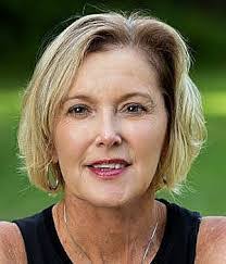 Lori Purcell's Instagram, Twitter & Facebook