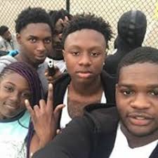 Listen to ROAD RUNNER TB