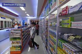 Nama perusahaan ini pada awalnya adalah nv chemicalien handle rathkamp & co. Kimia Farma Gabungkan Apotek Dan Klinik