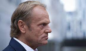 His task now is to return poland to europe's good graces. Tusk Uderza W Rzad Pisze O Zelaznej Regule Demokracji