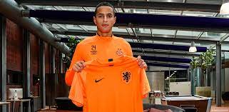 Mohamed ihattaren ontbrak, omdat hij ziek is. Psv Nl Ihattaren Included In Provisional Netherlands Squad