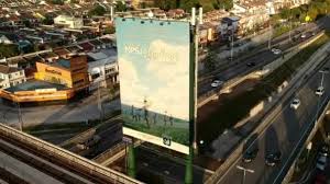 Latar belakang adalah dasar atau titik tolak untuk memberikan pemahaman kepada pembaca atau pendengar mengenai apa yang ingin kita sampaikan. Subang Jaya Stok Video Subang Jaya Rekaman Bebas Royalti Depositphotos