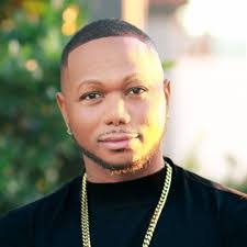 Apollo Suggs's Instagram, Twitter & Facebook