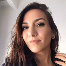 Vicky Diez (@dez_vicky)