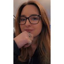 Lauren Morrill (@LaurenMorr)