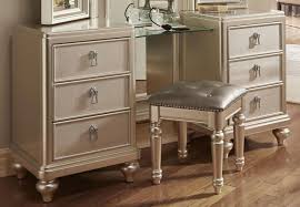 Diva Vanity Dresser W Stool Diva Bedroom Set Furniture Design Inspiration Diva Bedroom