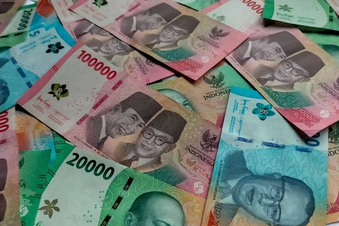 Apa bedanya UMK dan UMP