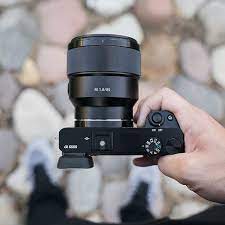 Super Light Combo Sony A6000 85mm 1 8 Photo By Jasonvmedia Vintage Camera Lens Photography Equiptment Travel Camera