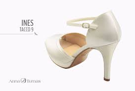 Le scarpe da sposa devono essere dello stesso bianco dell'abito o almeno dello stesso sottotono: Scarpe Modello Chanel Abiti Da Sposa Roma Anna Tumas
