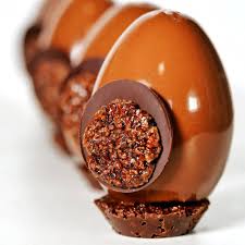 Balance Ton œuf La Semaine Derniere On T A Devoile Notre Creation L Encuentr œuf Maintenant Ce Qui Nous Interesse C Est In 2020 Caramel Apples Desserts Food